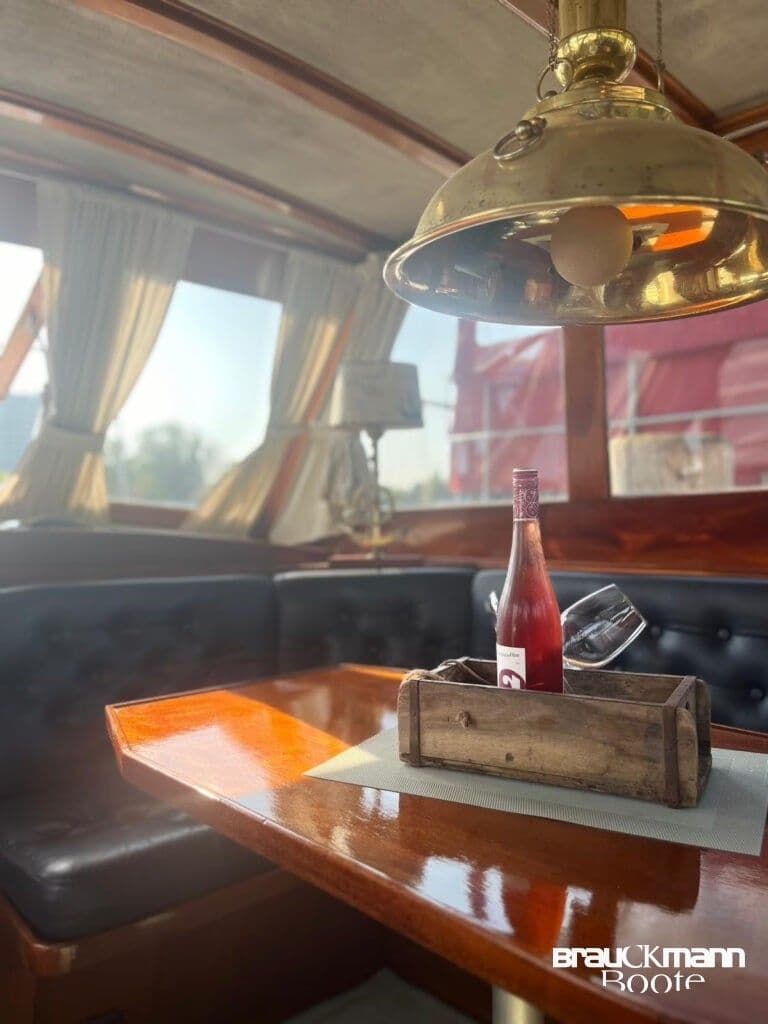 Vertens Kreuzer 42  Klassische Eleganz trifft moderne Tec – Bild 7