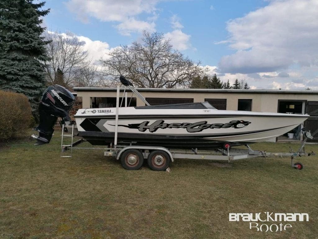 Offshore Boot Manta 250 PS – Bild 2