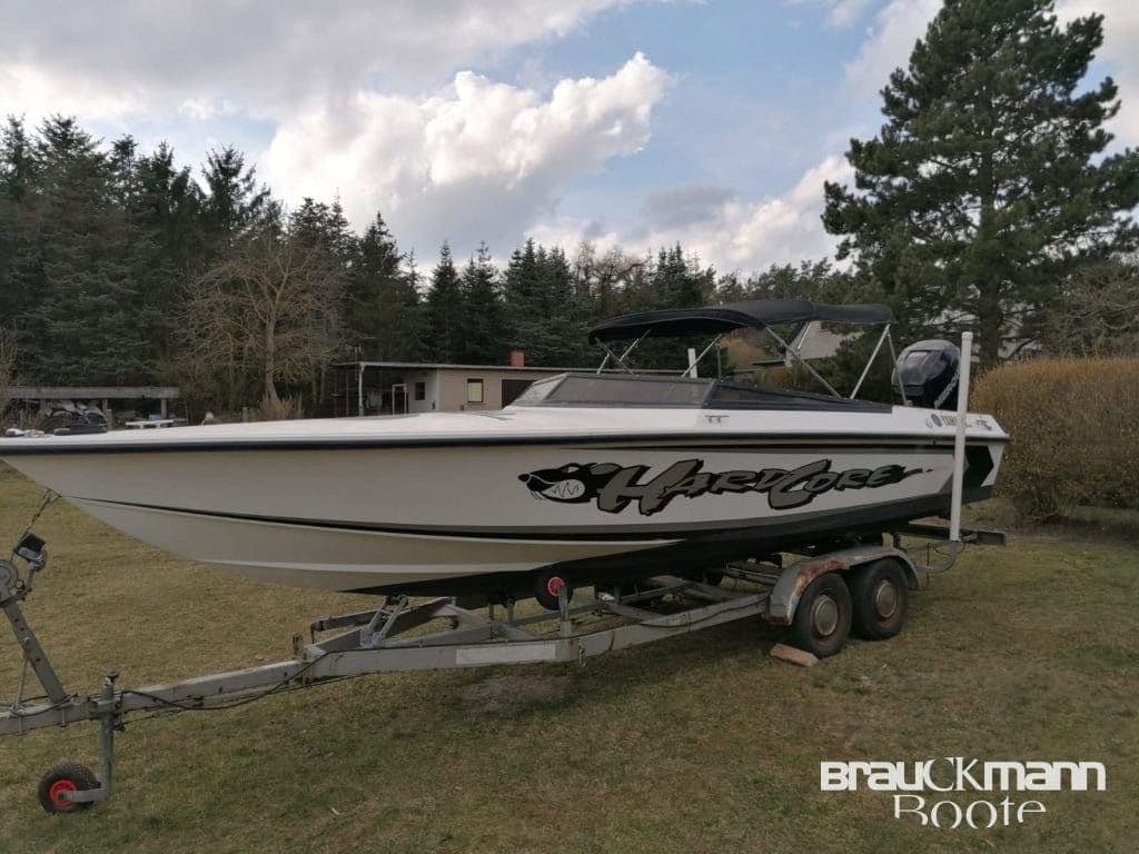 Offshore Boot Manta 250 PS – Bild 4