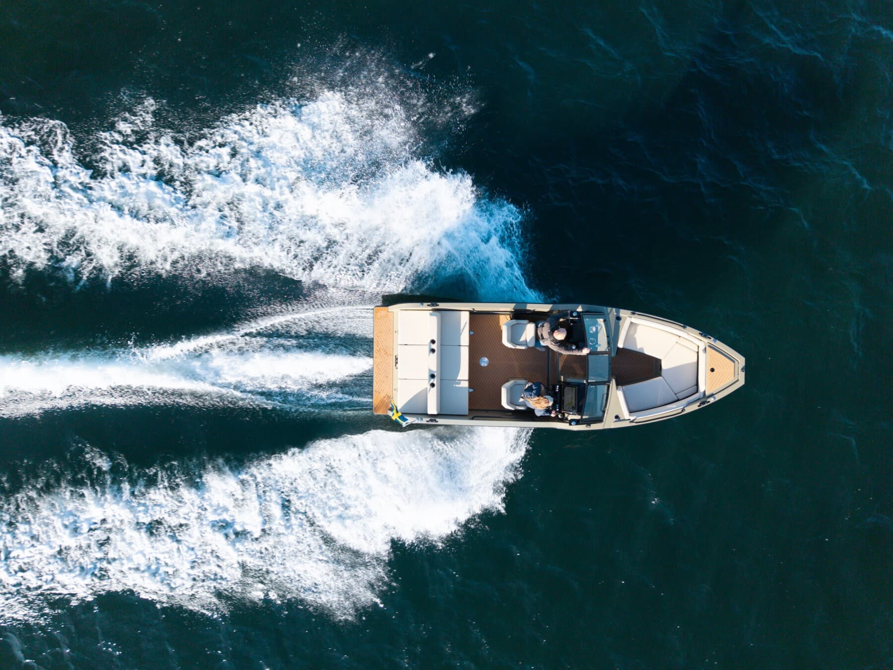 X Shore 1 - BOWRIDER - New to order