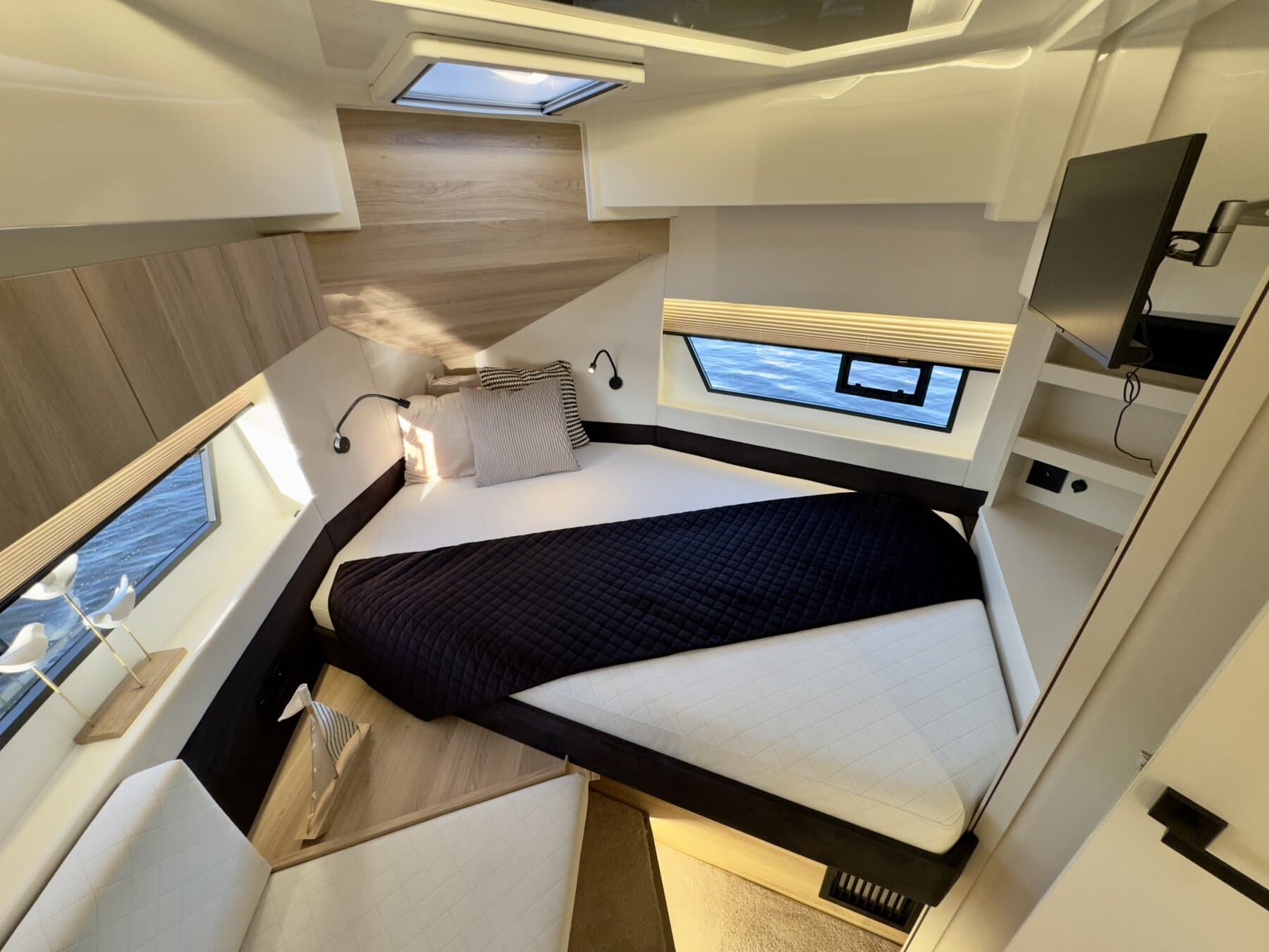 Cobra Yachts Campione 41 Coupe – Bild 10