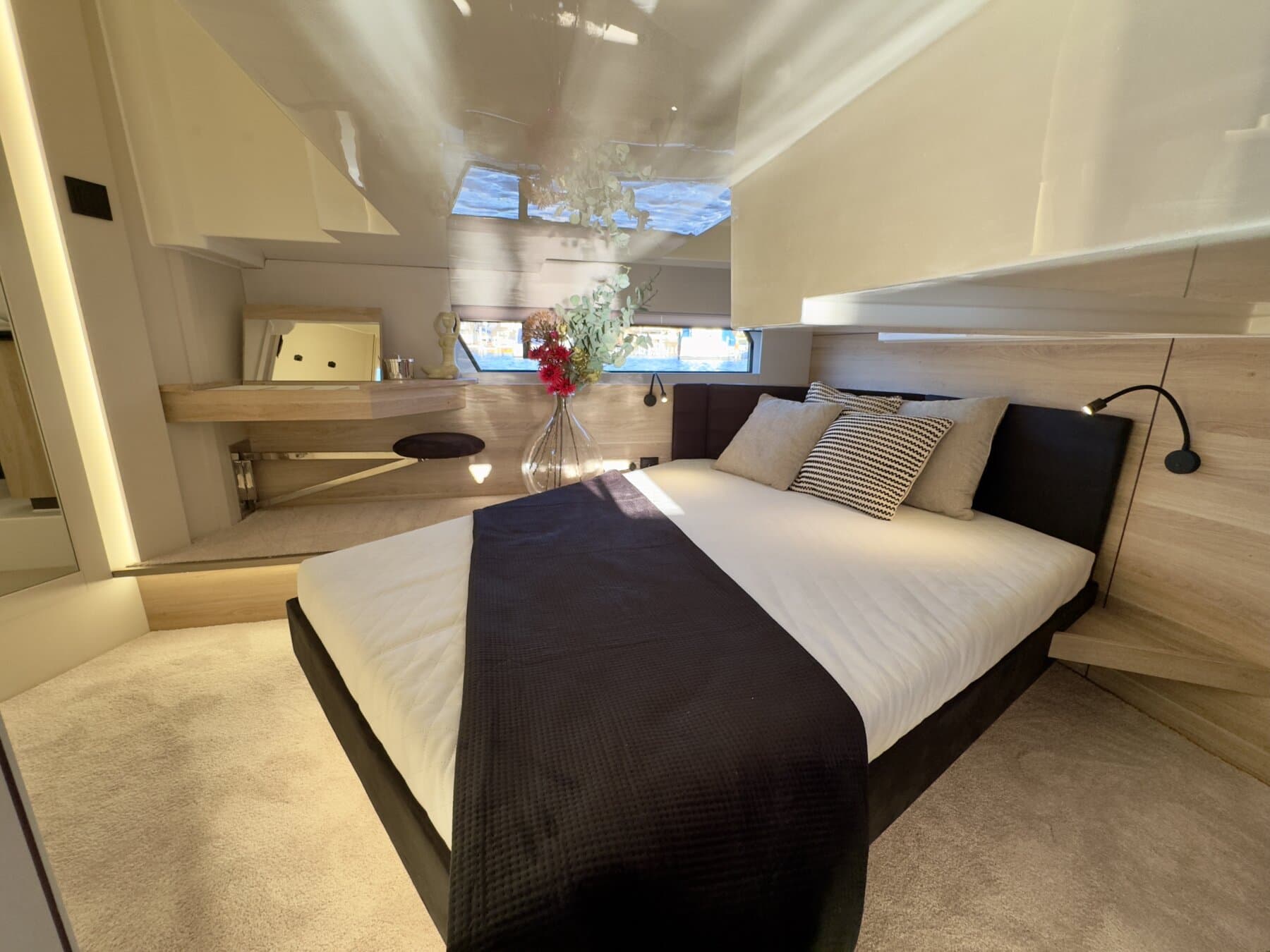Cobra Yachts Campione 41 Coupe – Bild 11