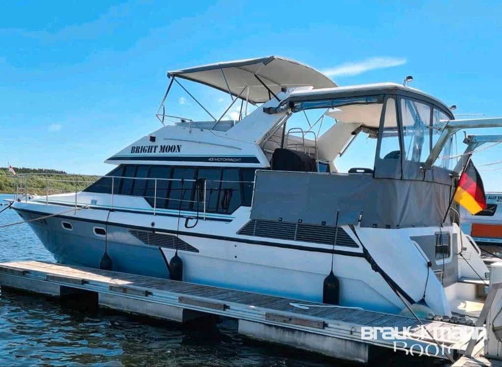 Bayliner 4387