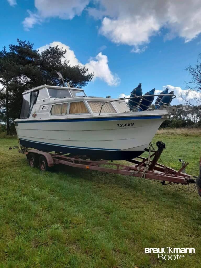 Sealine Conti 23 HT mit Straentrailer