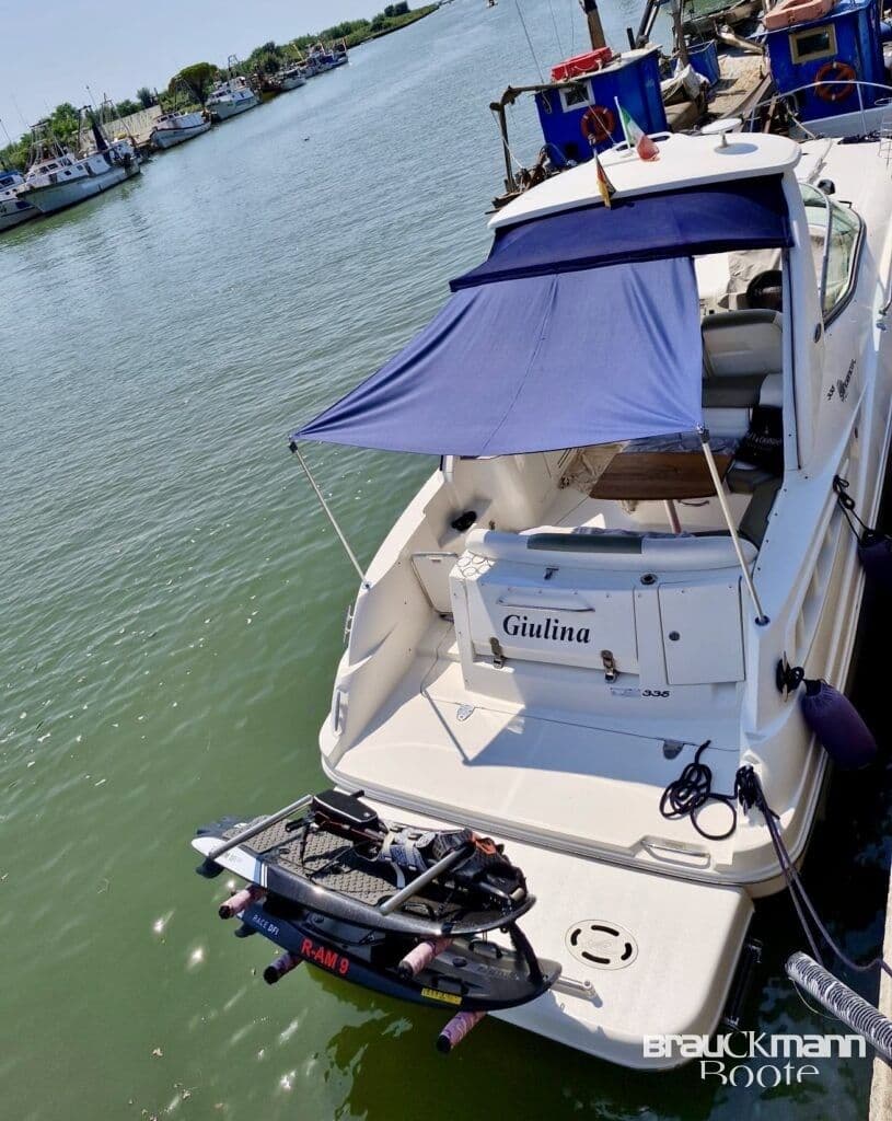 Sea Ray 335 Sundancer mit absenkbarer Badeplattform – Bild 9