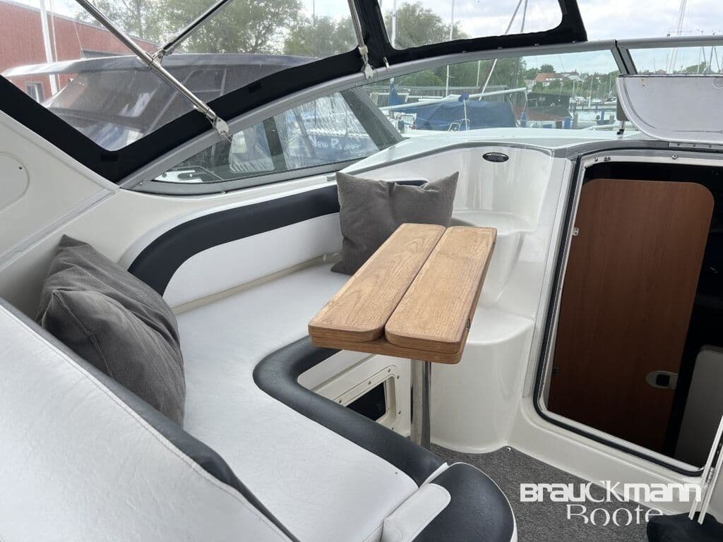 Bayliner 285 mit Bug und Heckstrahlruder – Bild 7