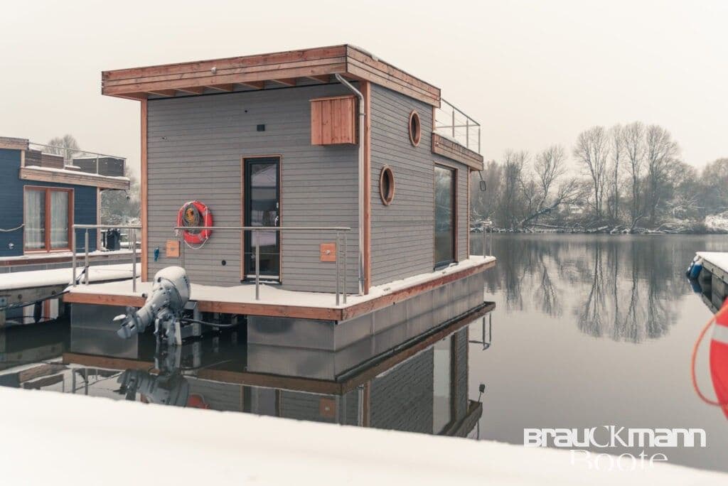 Tiny 46 Hausboot