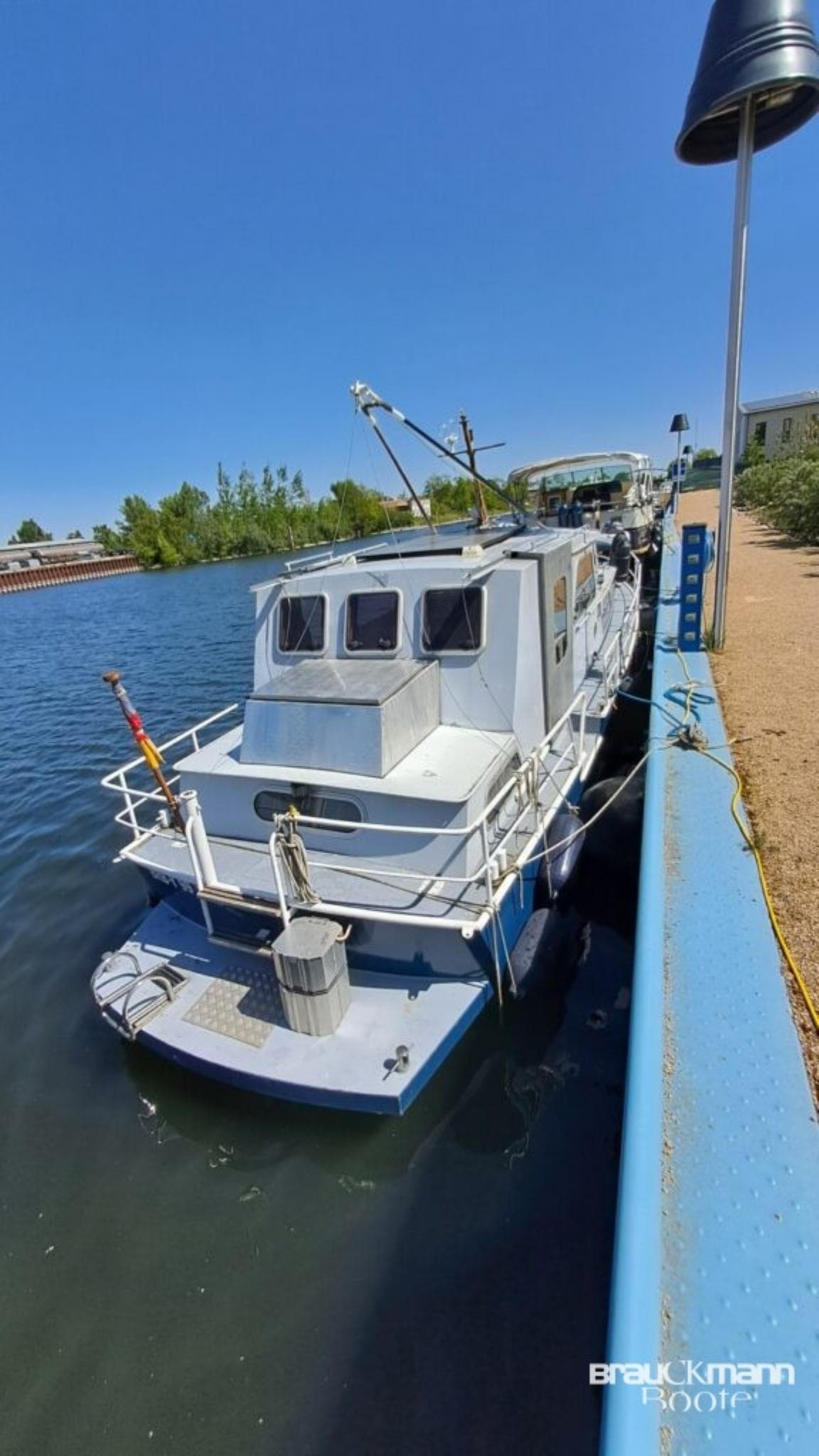 Hollndische Yachtbouw Altena 1050 AK Stahlschiff Wohnsc – Bild 3