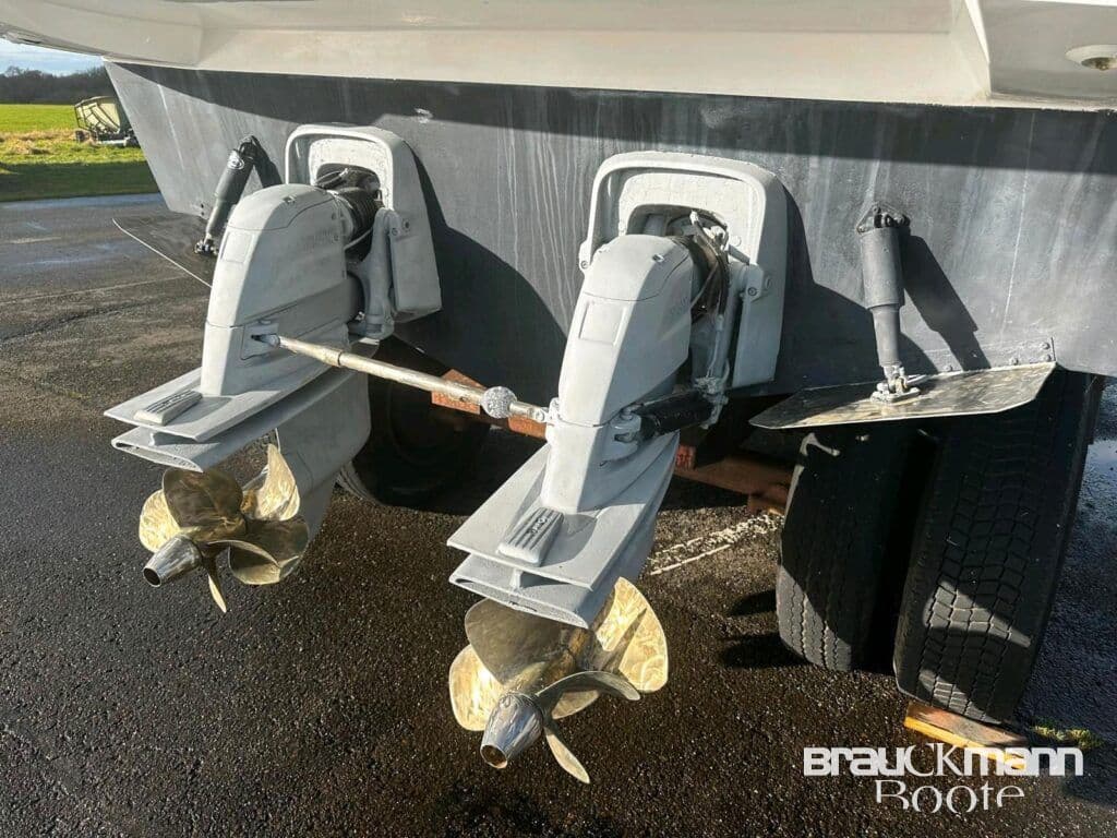 Sealine F34 mit Flybridge  Perfekt ausgestattete Yacht in – Bild 6