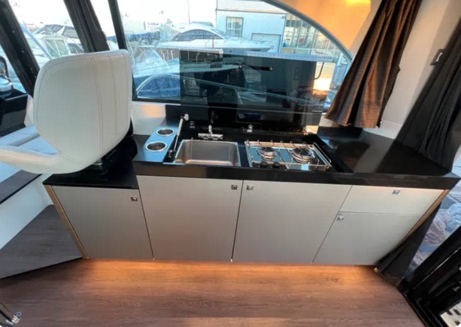 ANTARES 11 OB SUZUKI 2X300KS - INCE – Bild 8