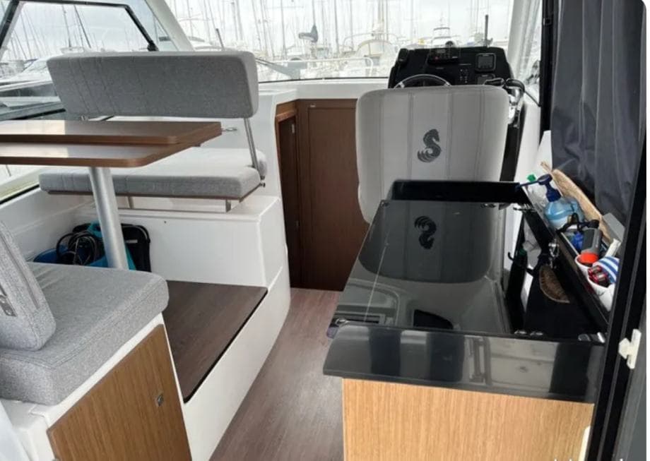 BENETEAU ANTARES 9 OB SUZUKI 200KS - INCE – Bild 5