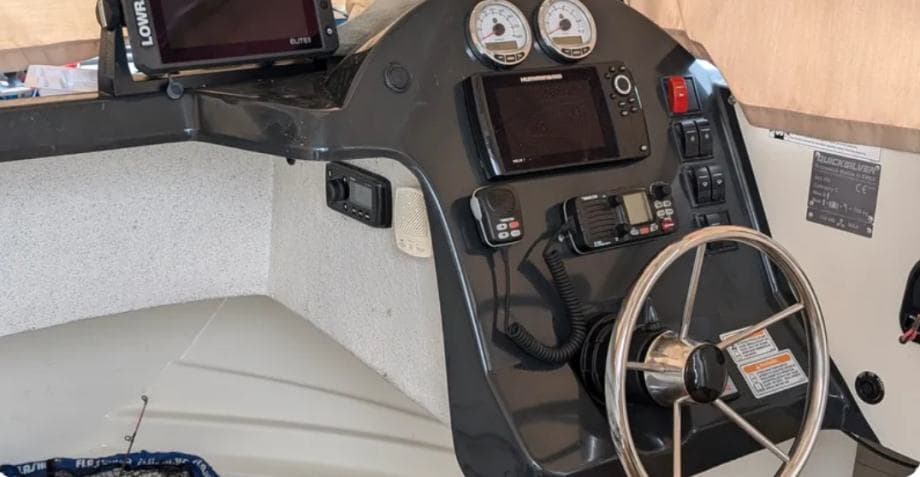 PILOTHOUSE 605 - INCE – Bild 3