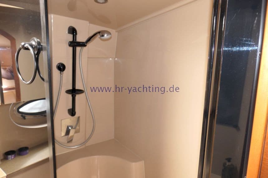 Cruisers Yachts 3672 Express *reduziert* – Bild 11