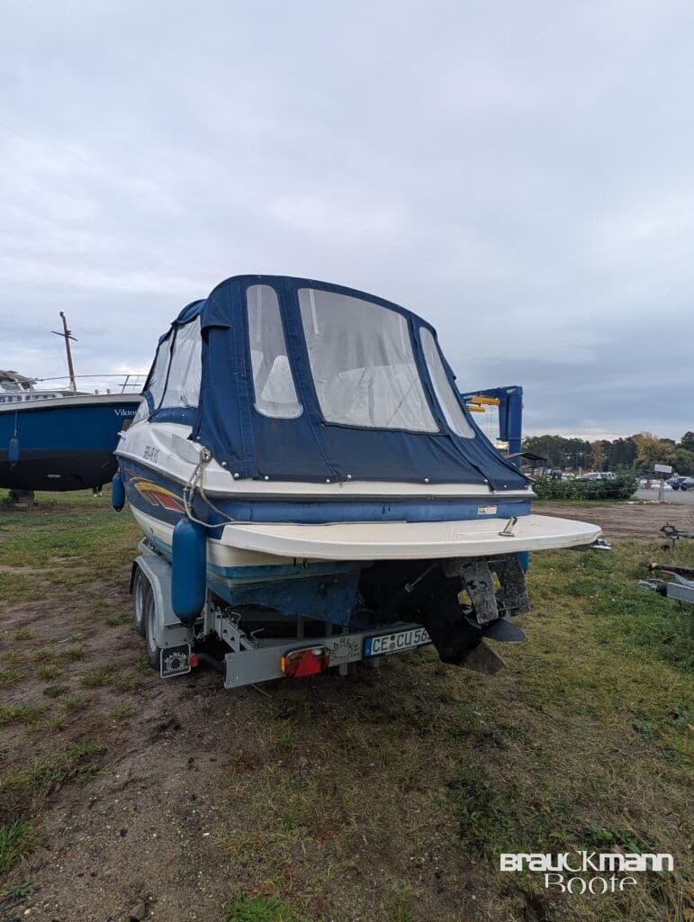 Bayliner 652 CU  Komfort trifft auf Sportlichkeit – Bild 3