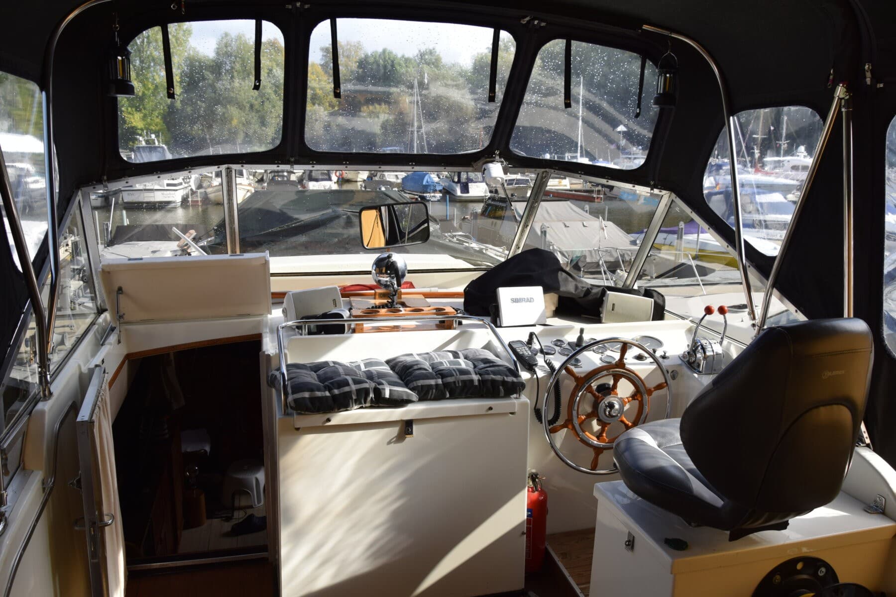 Broom 37 Continental Magnor mit Beiboot – Bild 2