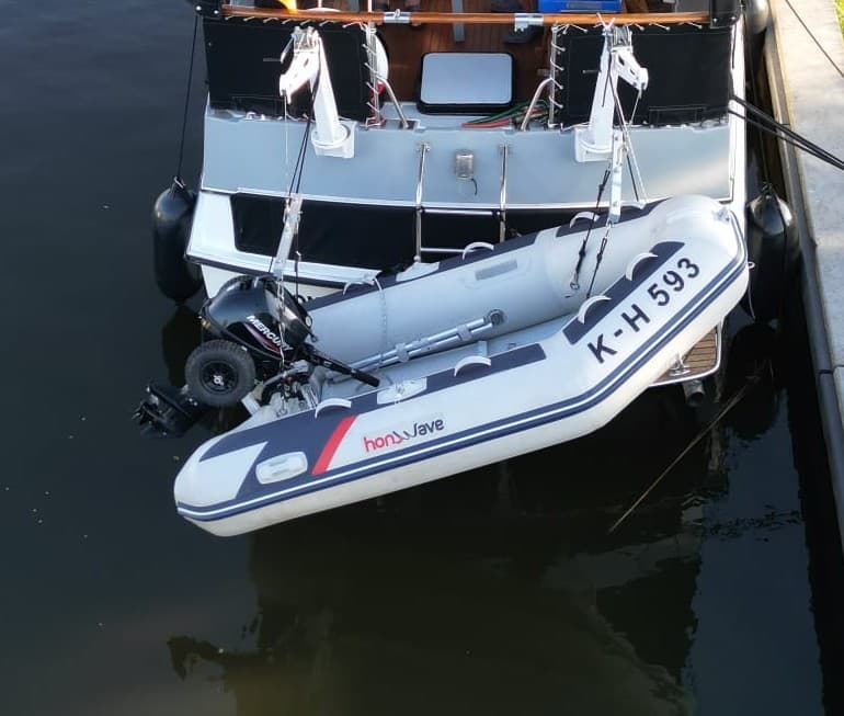 Broom 37 Continental Magnor mit Beiboot – Bild 11