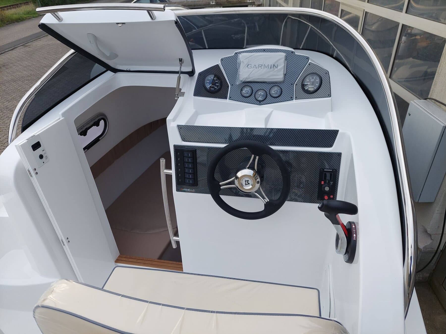 Marinello 590 Cabin mit Honda BF 100 – Bild 7