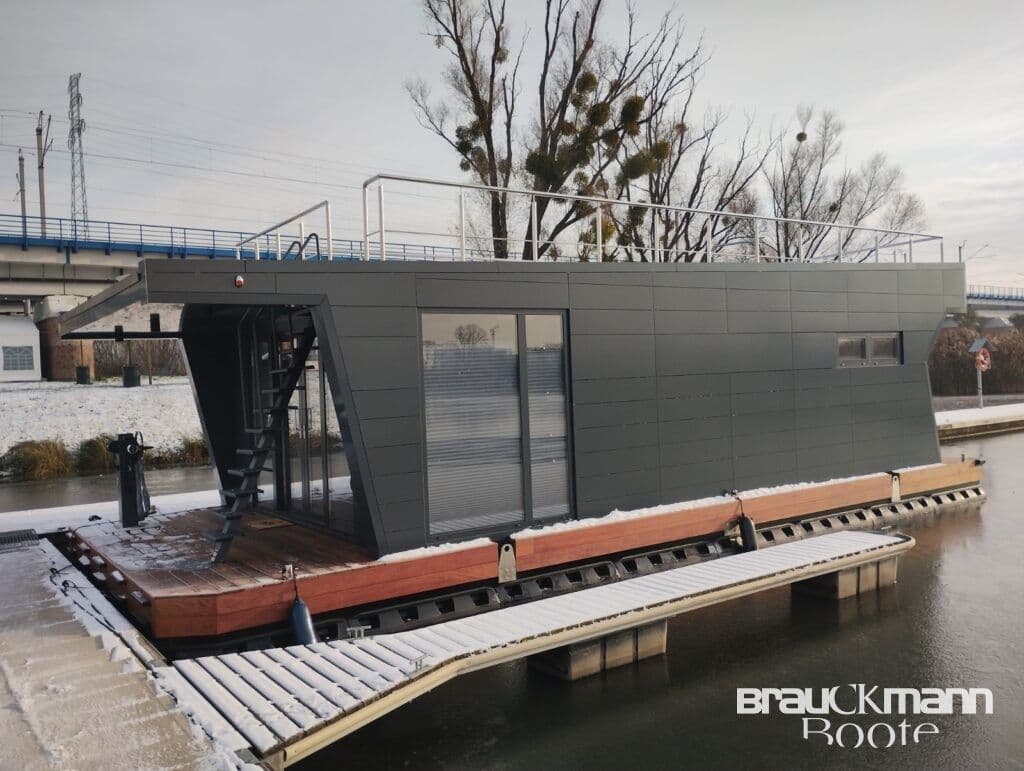 neuwertiges Hausboot Vave Vibes 1200