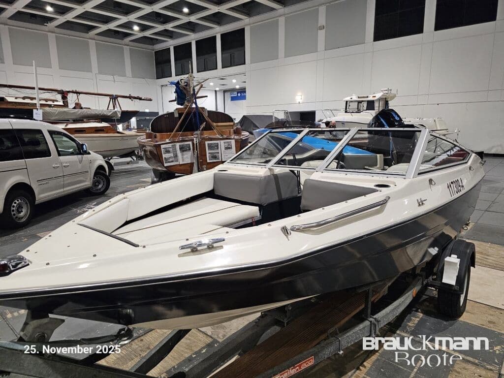 Maxum 1700 XR mit Trailer