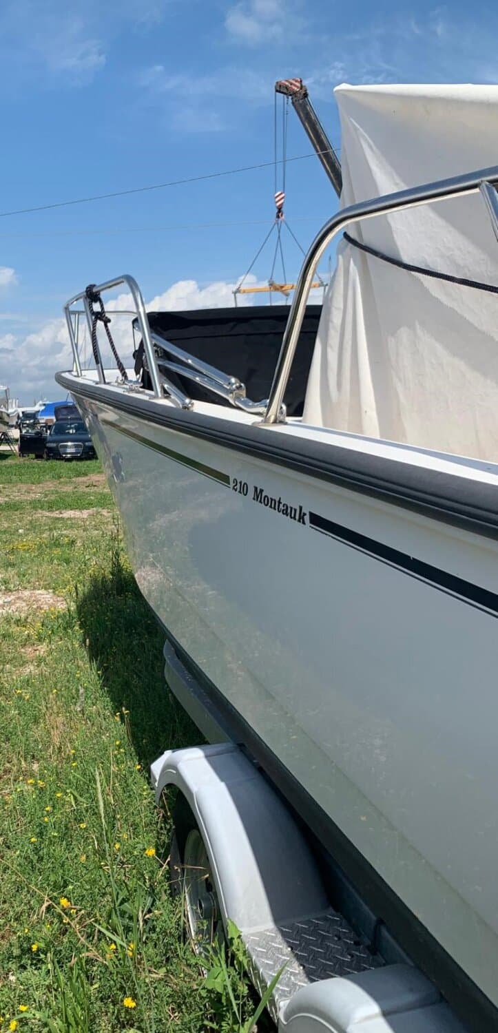 BOSTON WHALER MONTAUK 210 – Bild 6