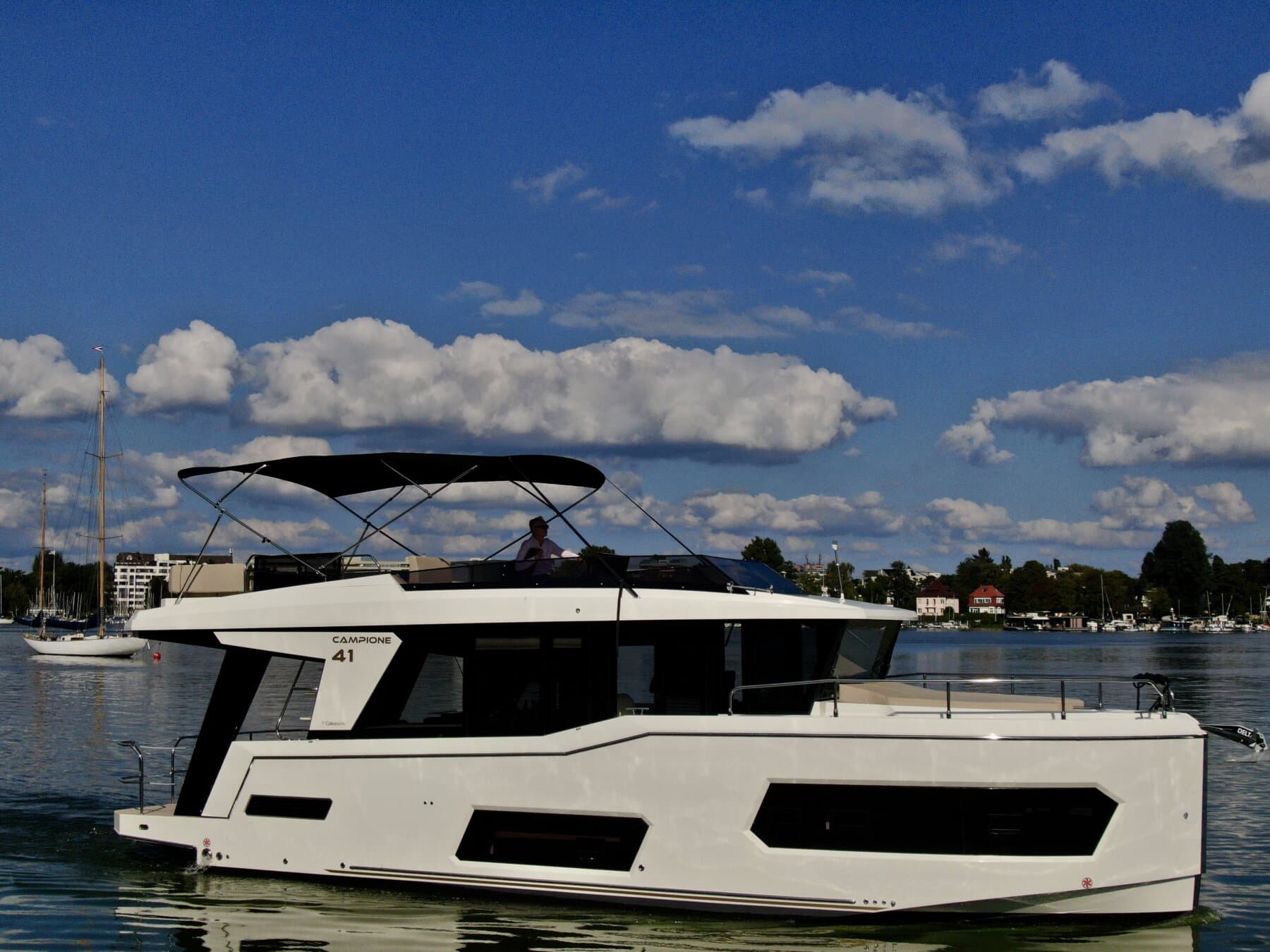 Cobra Yachts Campione 41 Flybridge