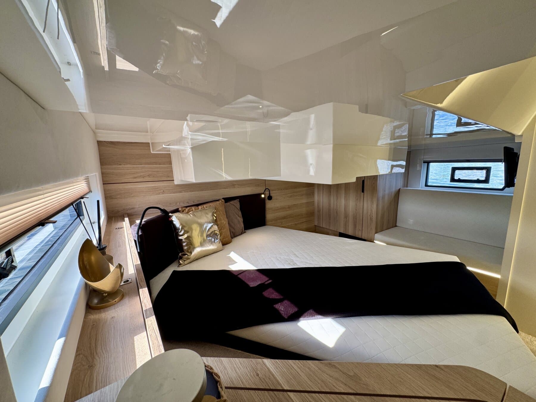 Cobra Yachts Campione 41 Flybridge – Bild 9