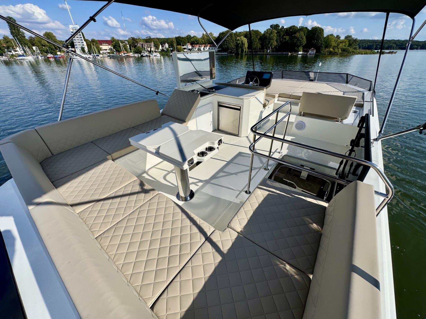 Cobra Yachts Campione 41 Flybridge – Bild 12