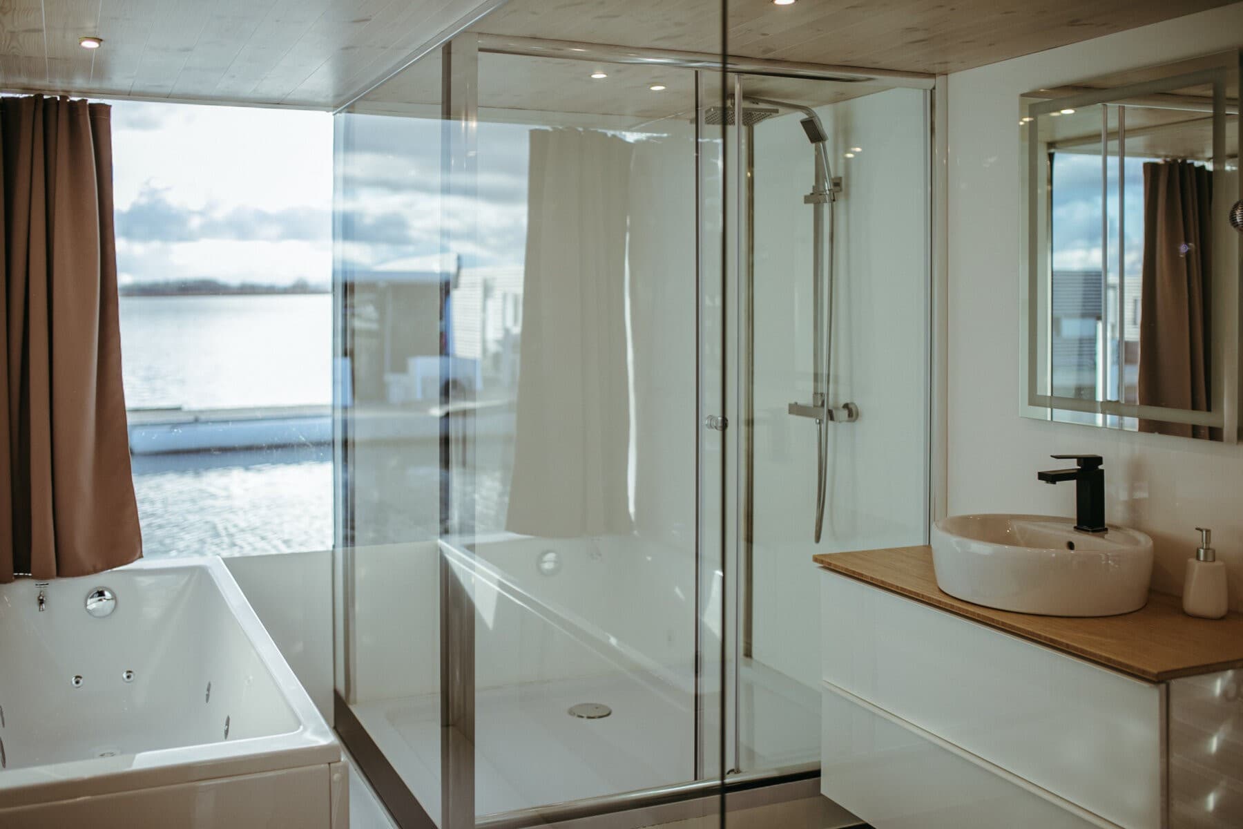 HT CATAMARANS OASE 410 – Bild 7