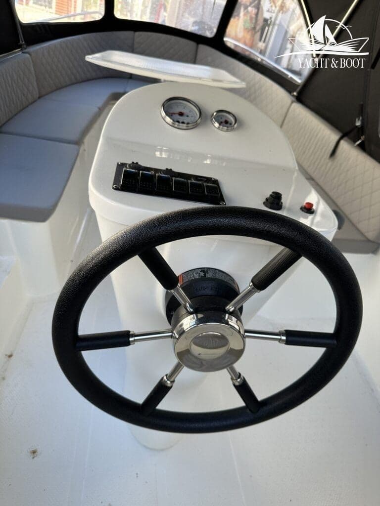 Riomar 515 mit 15 PS (Neuboot) – Bild 9