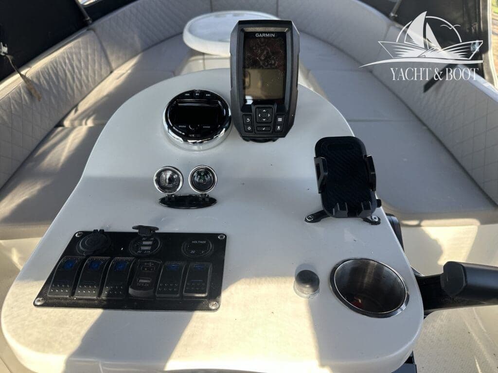 Riomar 515 mit 15 PS (Neuboot) – Bild 8