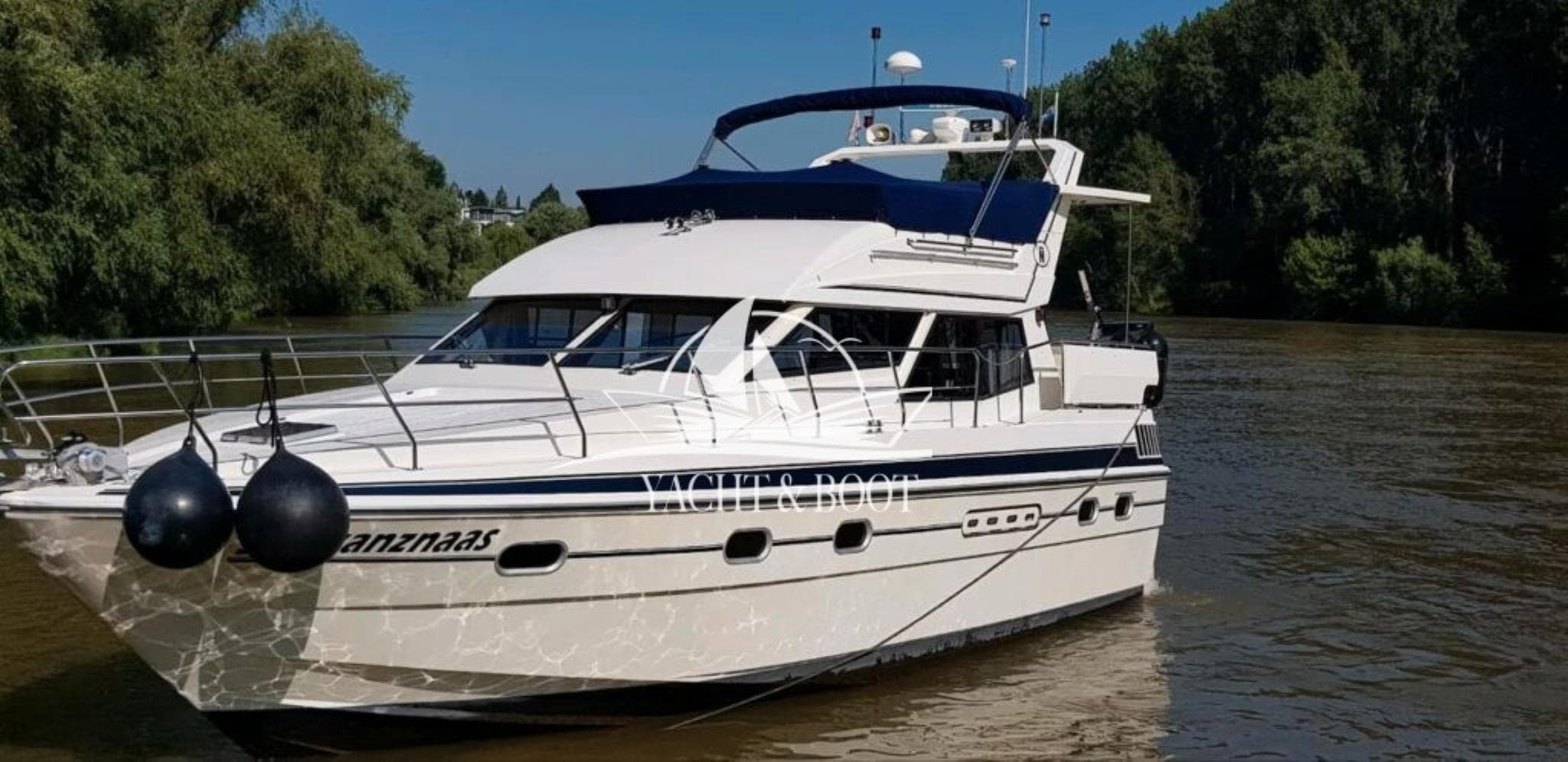 Neptunus 129 AK Fly | Erste Hand, 2× Volvo Penta, Flybridge