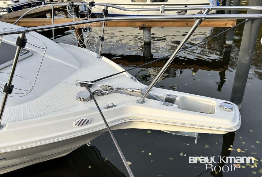Bayliner 2655 CS in 1 a Zustand – Bild 3