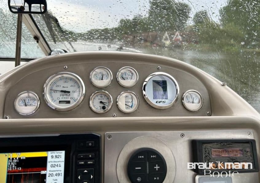 Bayliner 2655 CS in 1 a Zustand – Bild 7