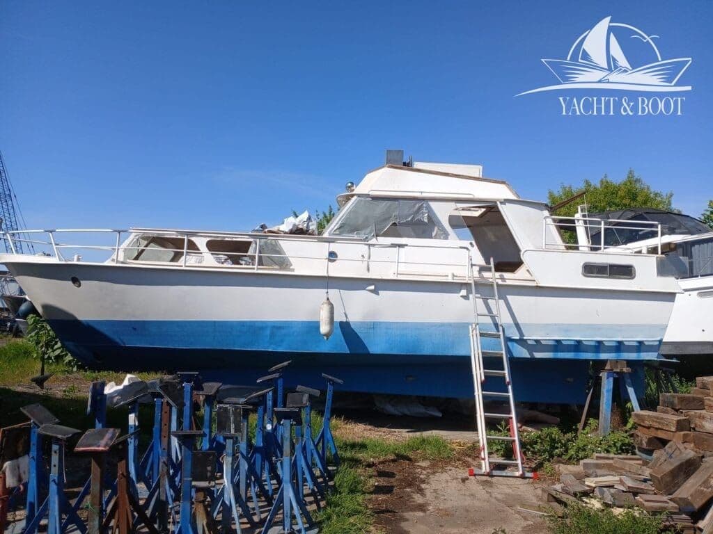 Stahlverdränger 11,20 m | Projektboot, Flybridge