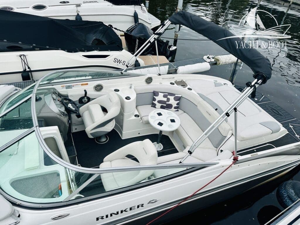 Rinker 246 Captiva CC | 185 Std., erste Hand, Wartung 2025 – Bild 3