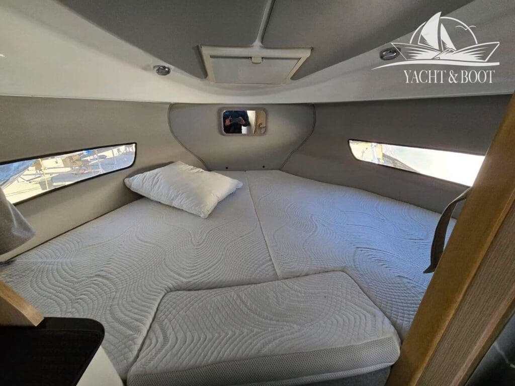 Saver 750 Cabin | nur 120 Std.,  inkl. Trailer – Bild 4