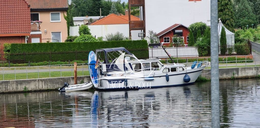 Gruno 1000 Deluxe | Stahlverdränger, autark, mit Liegeplatz – Bild 7