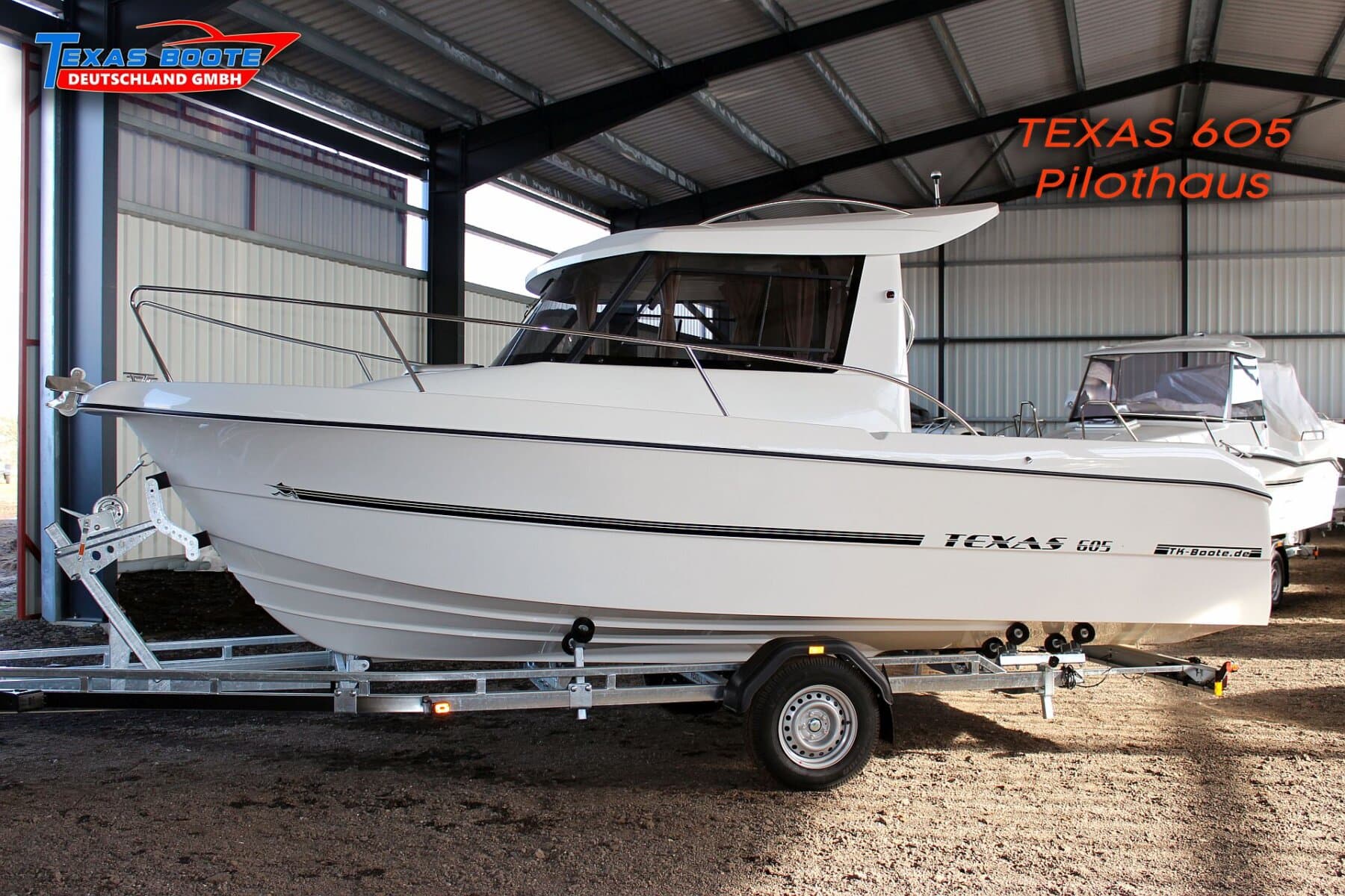 TEXAS 605 Pilothaus • NEUBOOT • Motorboot •