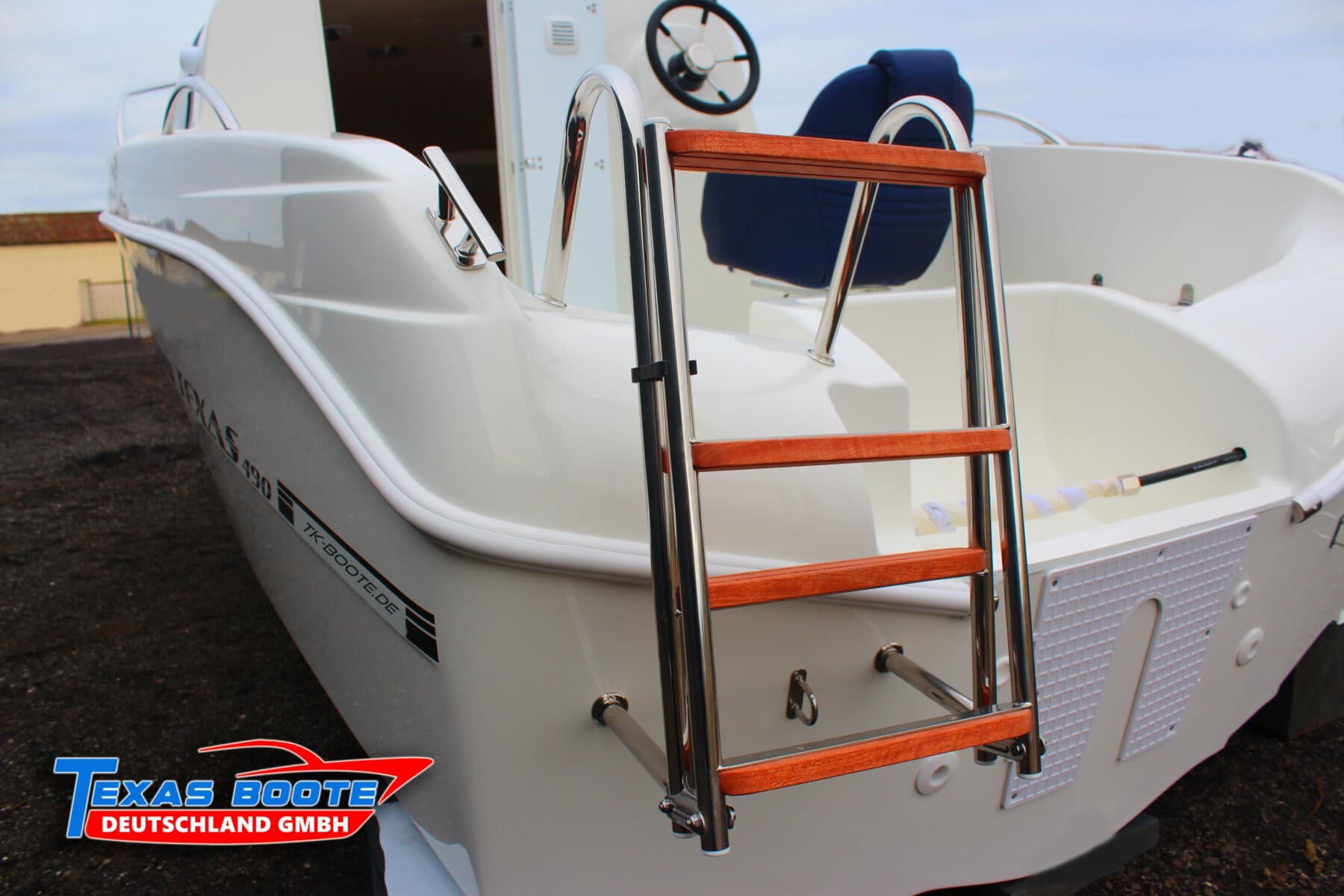 TEXAS 490 Cabin • super Handling • NEUBOOT • Motorboot • kompletter Polstersatz inklusive – Bild 8