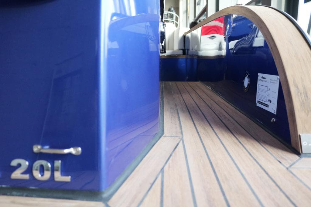 Futuro ZX22 mit Bodenseezulassung 200 PS Merc – Bild 10
