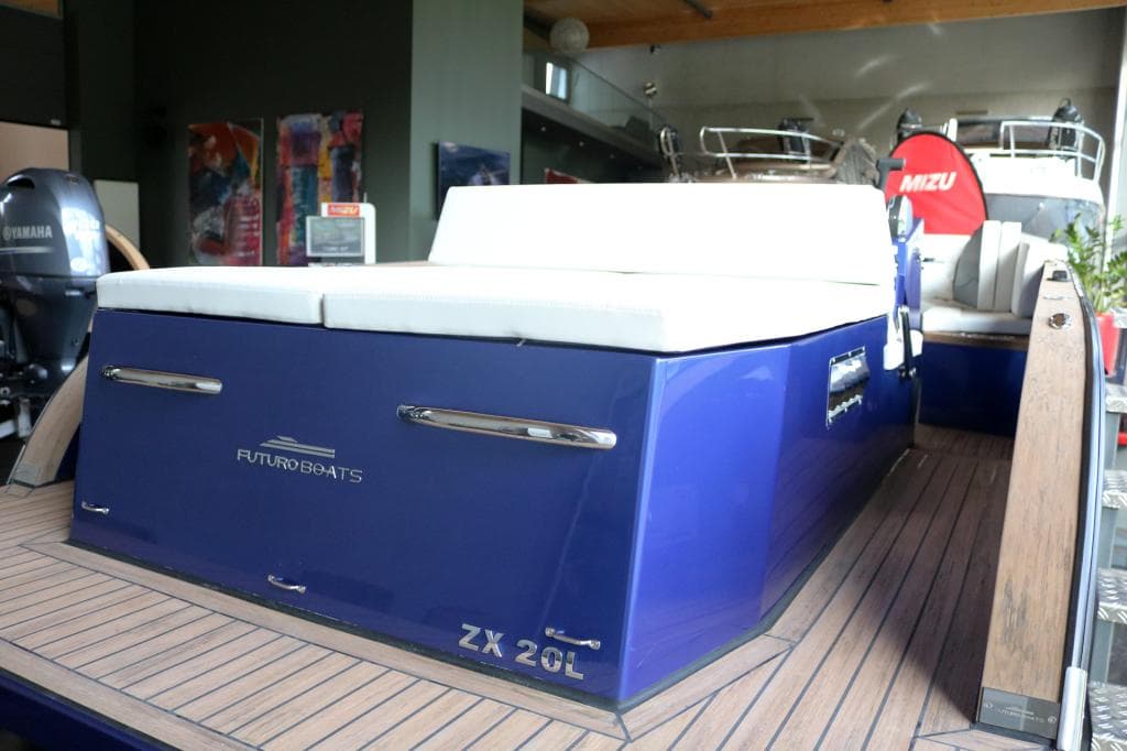 Futuro ZX22 mit Bodenseezulassung 200 PS Merc – Bild 9