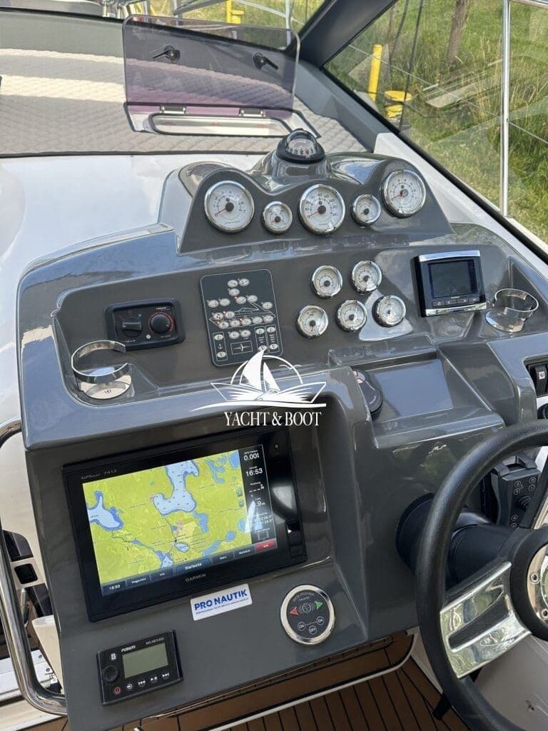 Bavaria S 40 HT Silver Edition | Joystick, 710 PS, neuwertig – Bild 7