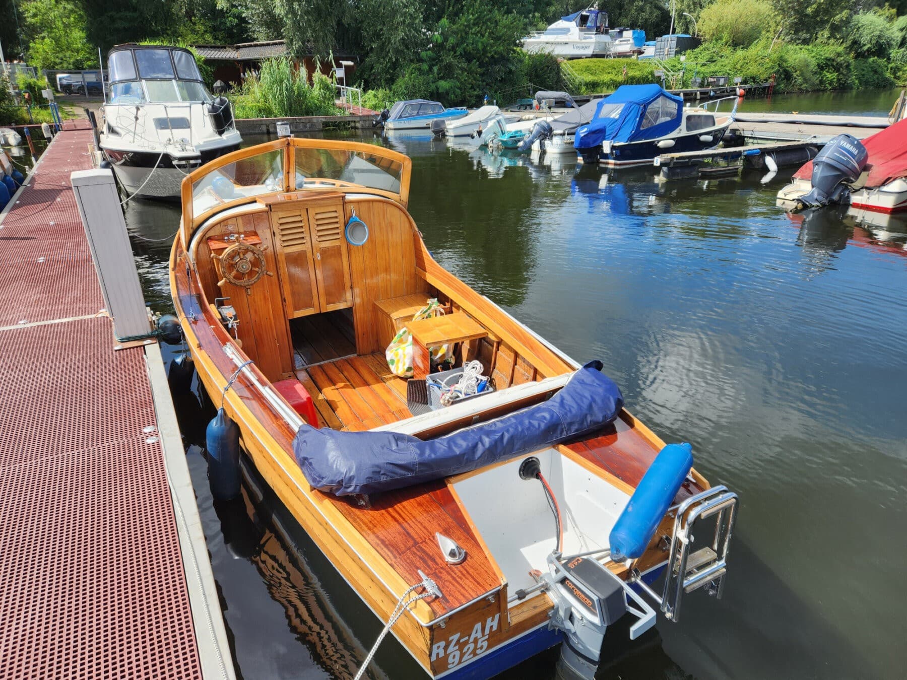 Motorkajütboot - Holzklassiker – Bild 2