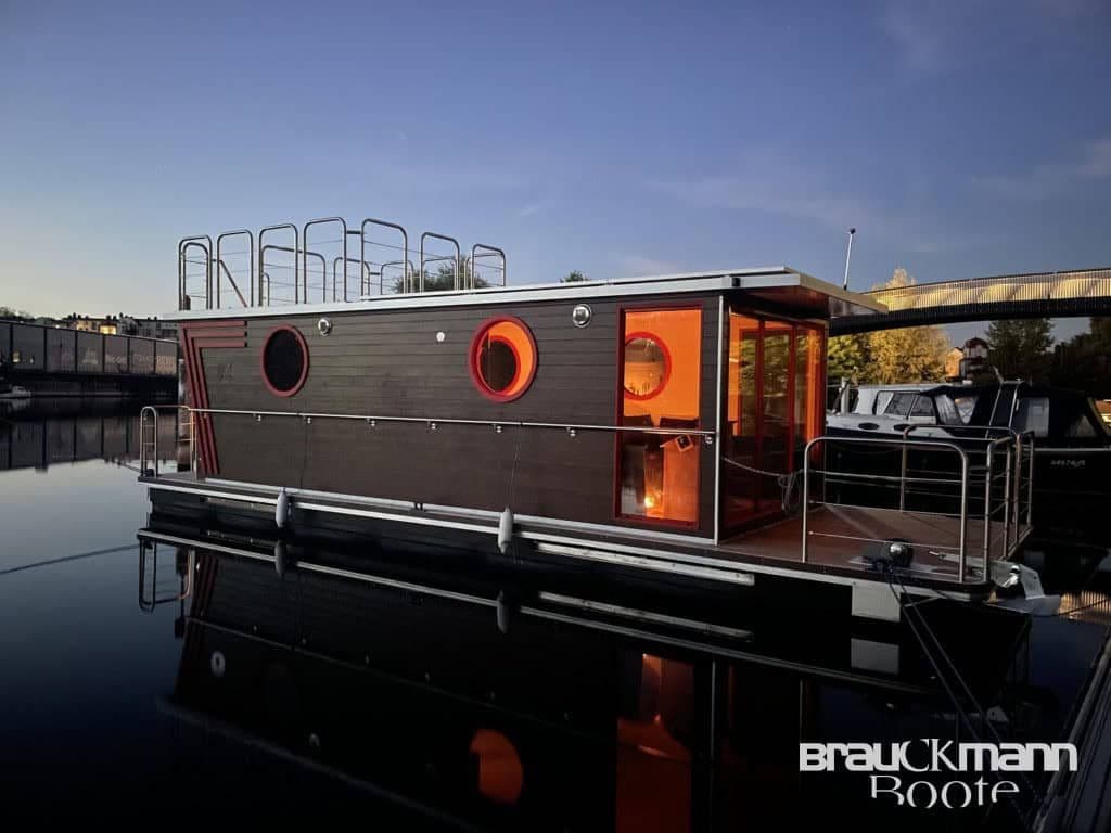 Solar Hausboot Nordic Season