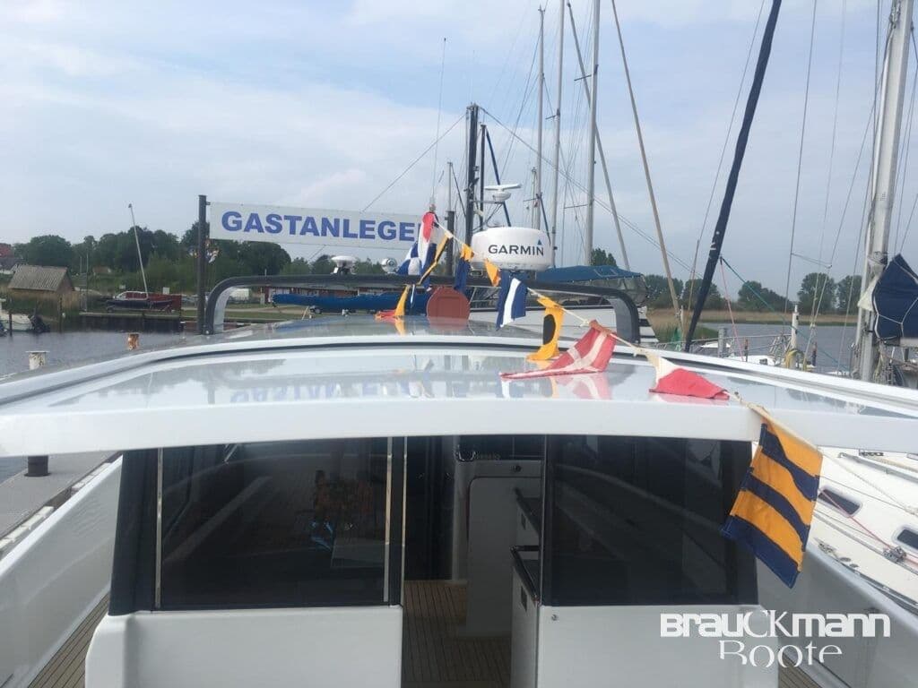 Motoryacht Stella    Minimalistisches Design Maximale Pe – Bild 9