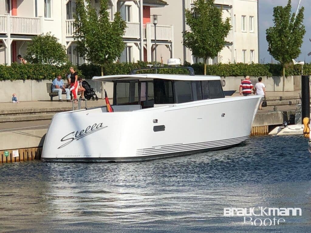 Motoryacht Stella    Minimalistisches Design Maximale Pe – Bild 2
