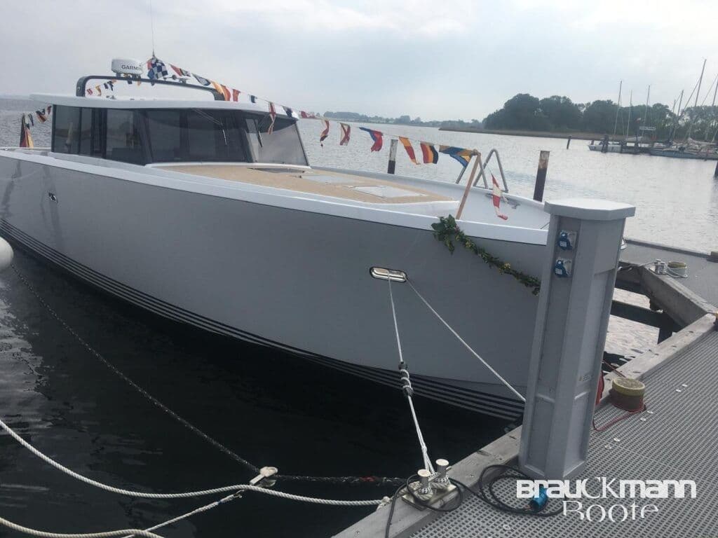 Motoryacht Stella    Minimalistisches Design Maximale Pe – Bild 6