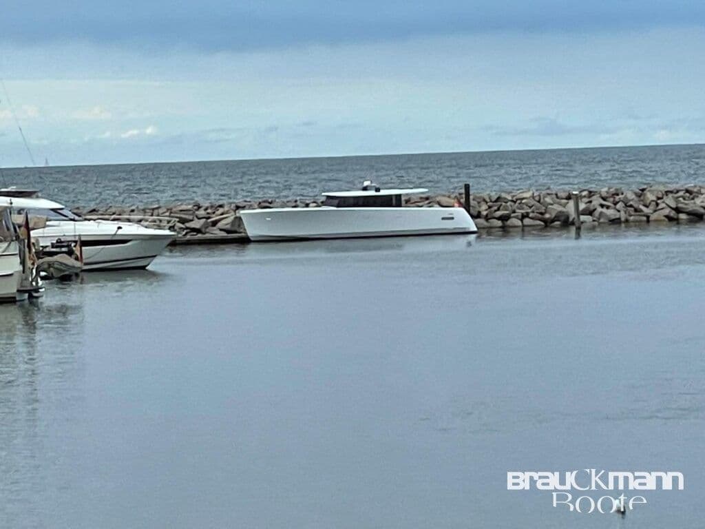 Motoryacht Stella    Minimalistisches Design Maximale Pe – Bild 7