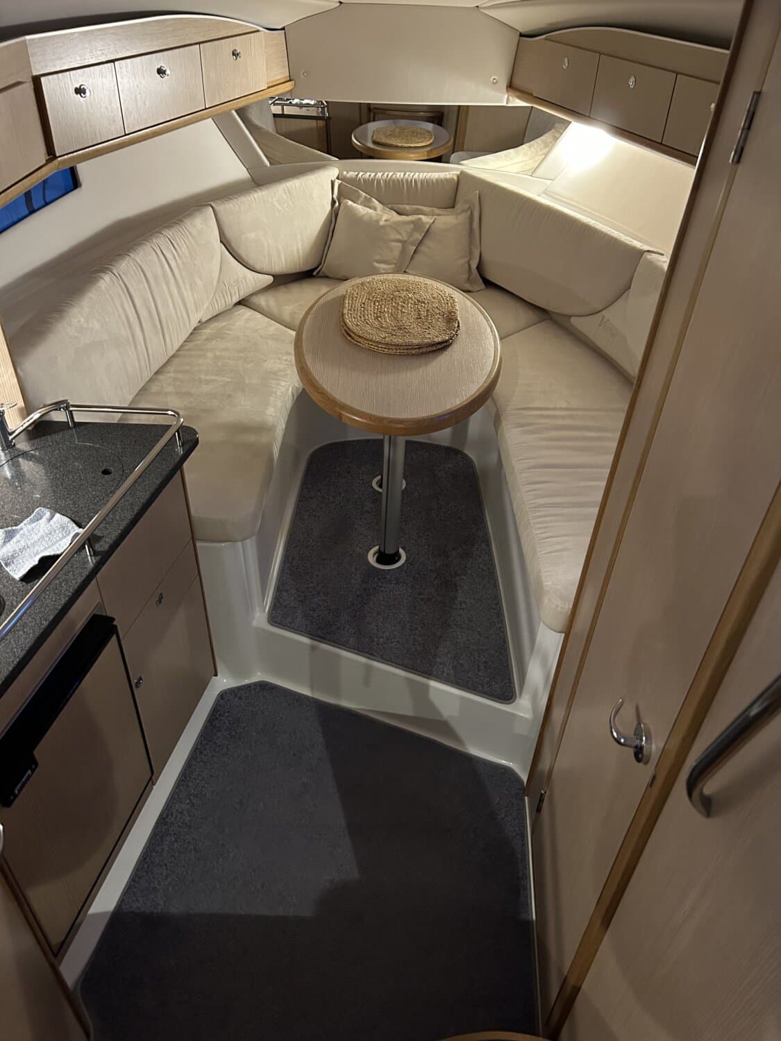 Europe Marine, Viper 323 HT – Bild 8
