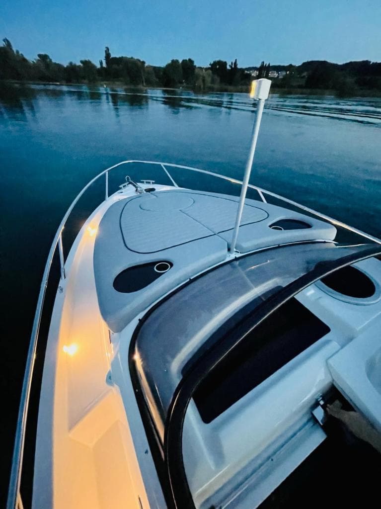Cranchi E30 Endurance – Bild 7